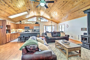 Pet-Friendly Cabin in Pinetop-Lakeside!